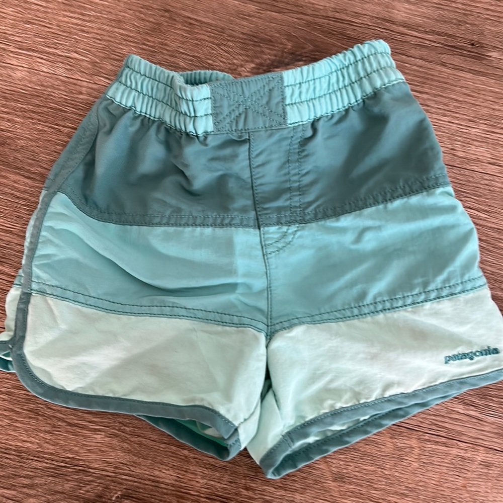 5T Patagonia swim shorts. Aqua green. Never worn. No tags.